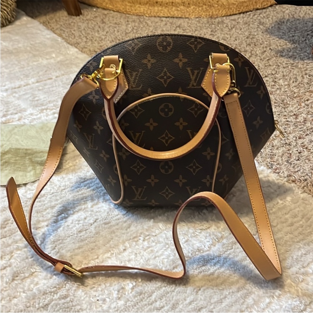 Super cute crossbody